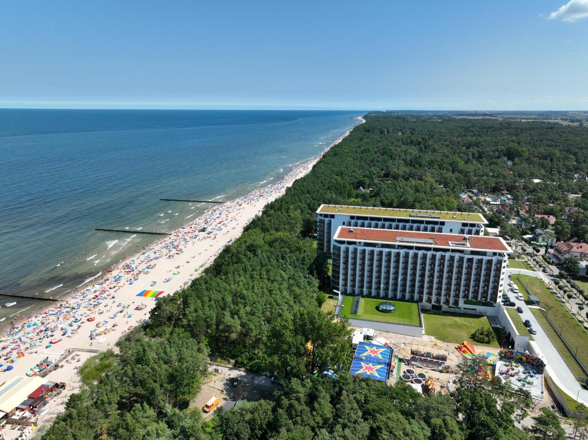 Spark By Hilton Pobierowo Exteriör bild