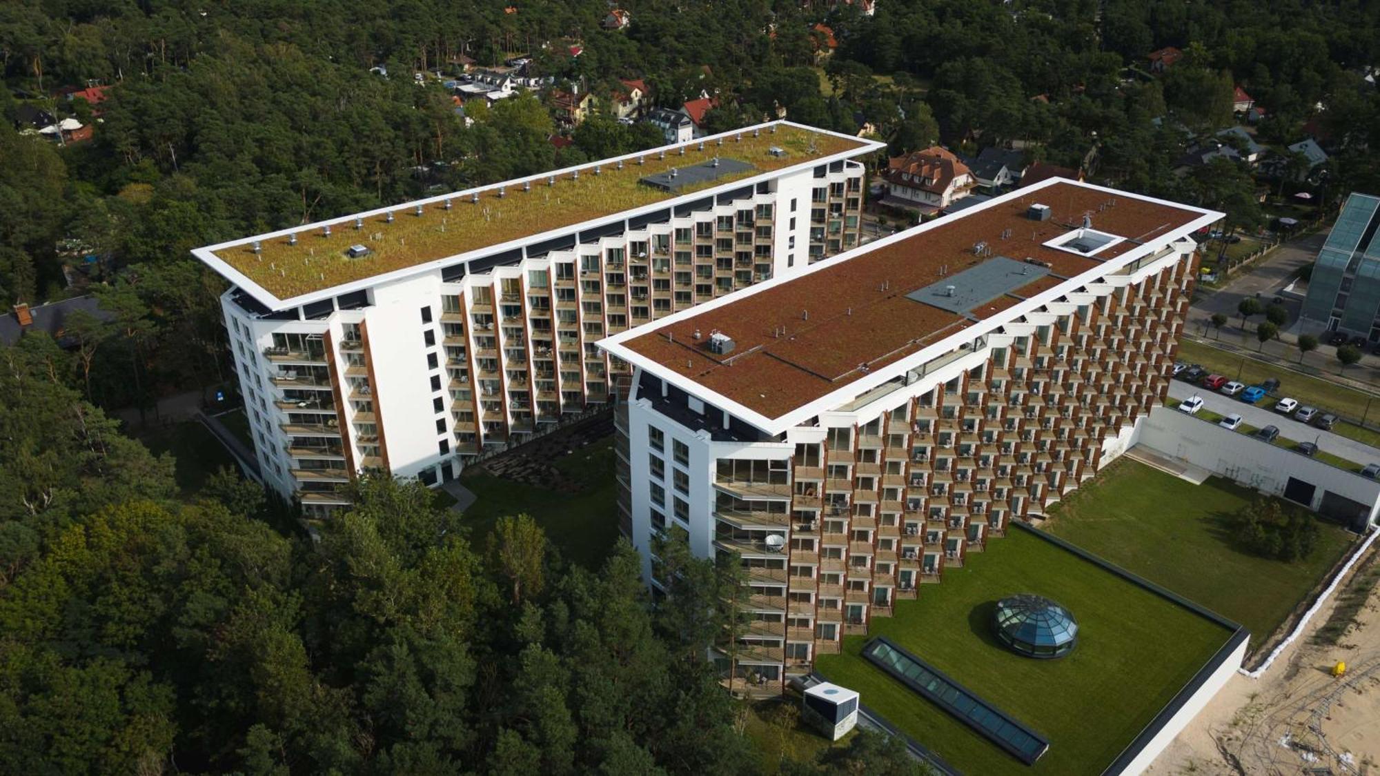 Spark By Hilton Pobierowo Exteriör bild